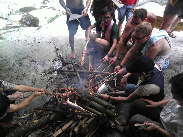 L&ecirc;n n&uacute;i Ch&uacute;a đi biển B&igrave;nh Ti&ecirc;n ở Ninh Thuận 